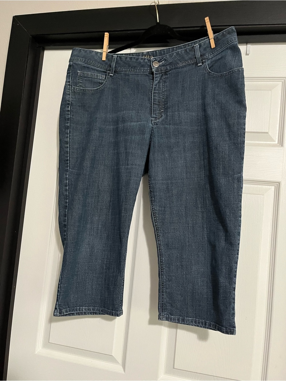 Riders by Lee Women's Dark Blue Cropped Denim Jeans